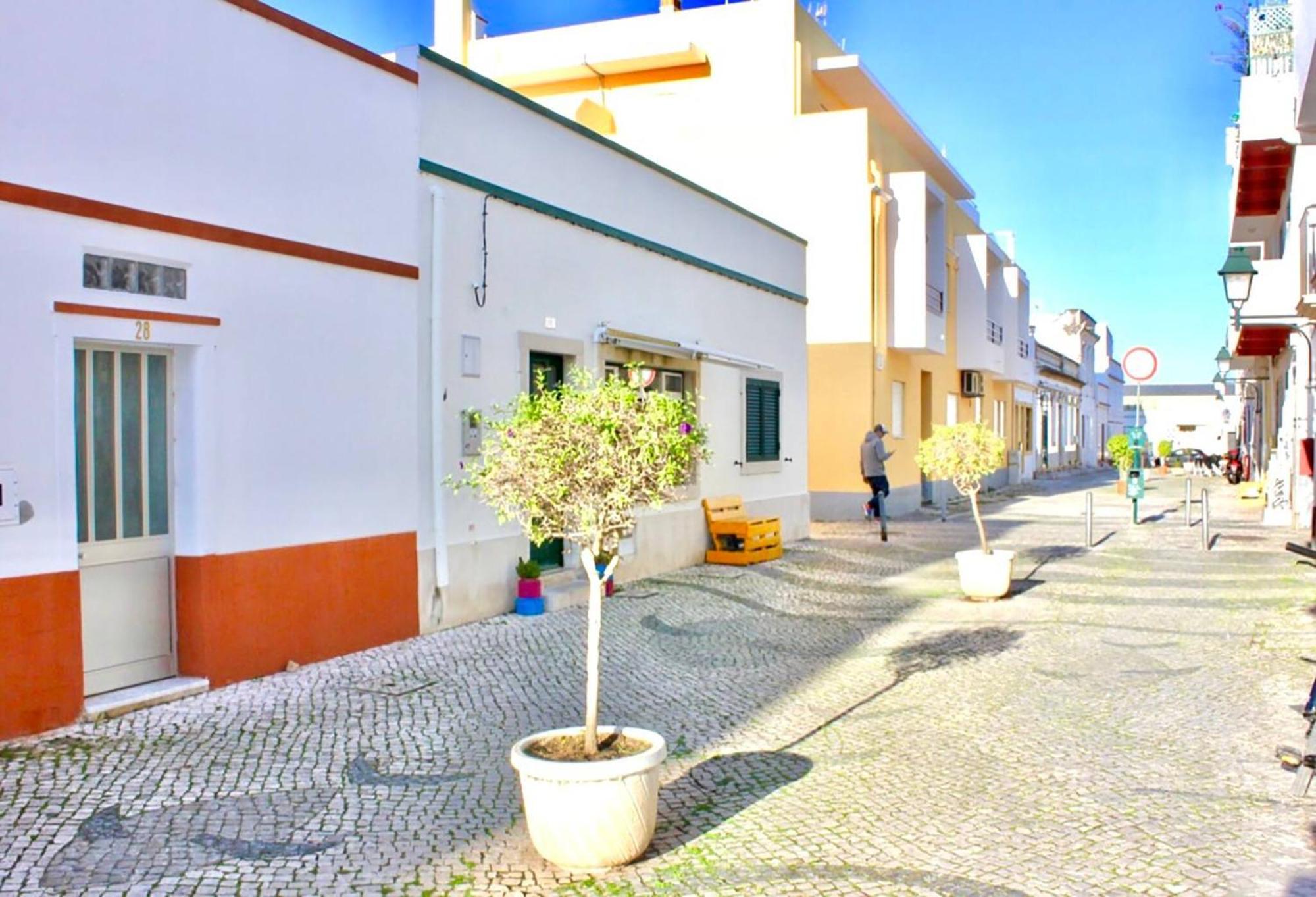 Casa Do Carmo Fuzeta By Junto Ao Mar Villa Exterior photo